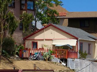 358 Metropole Ave APT A, Avalon, CA 90704