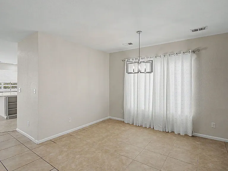 21390 E 48th Pl — Photo 6