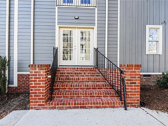 2nd image of 451 McAdoo Ave