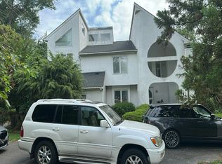 1865 Heritage Rd, Huntingdon Valley, PA 19006