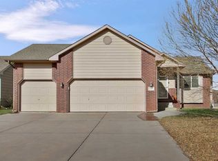 618 E 6th Ave, Cheney, KS 67025