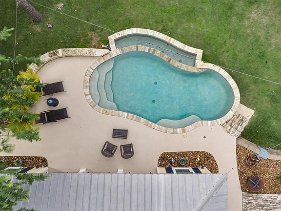 5th image of 3924 Amanda Dr