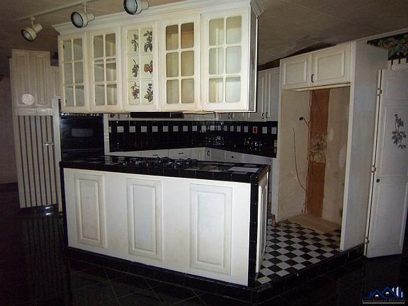 4th image of 220 Jean Ellen Ave
