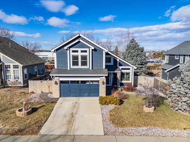 387 Oak Ln — Photo 5