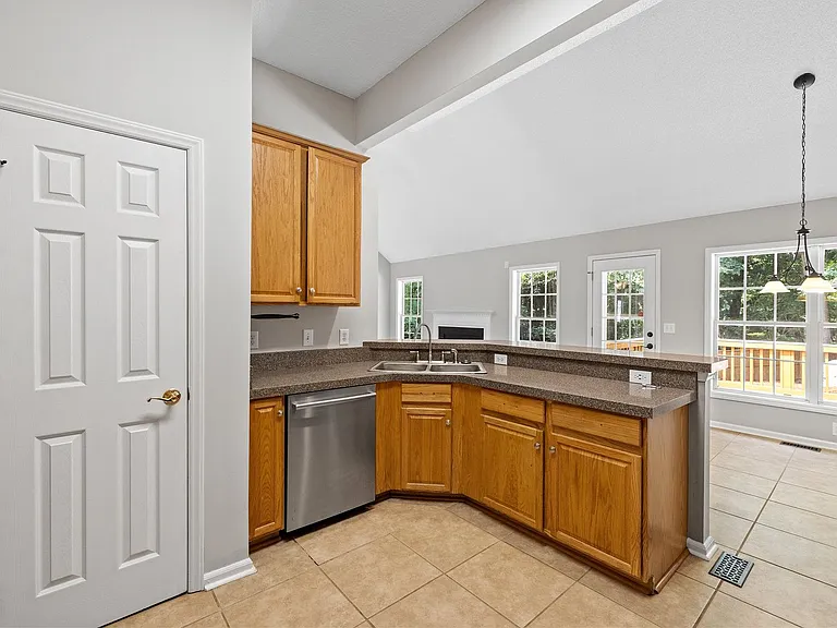 3425 Coach Lantern Ave — Photo 21