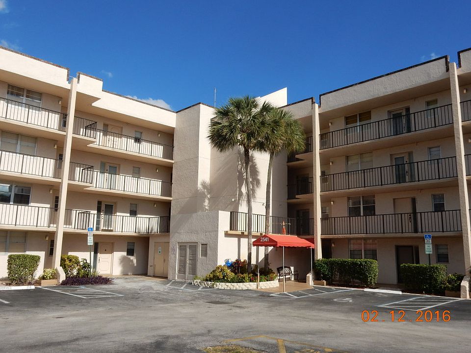 1st image of 2541 Aragon Blvd APT 207