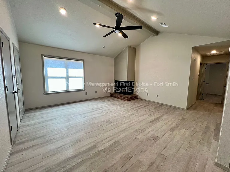 1709 Brooken Hill Dr — Photo 11