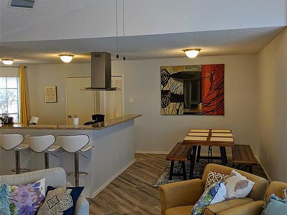 4th image of 2525 Seven Hills Dr