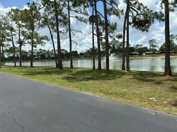 19750 Charleston Cir #69, North Fort Myers, FL 33917