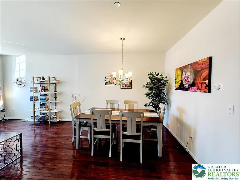 4620 Woodbrush Way — Photo 7