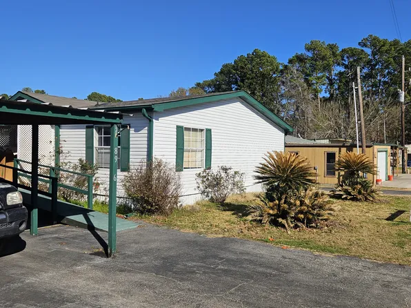 8986 Gladewood St, Willis, TX 77318