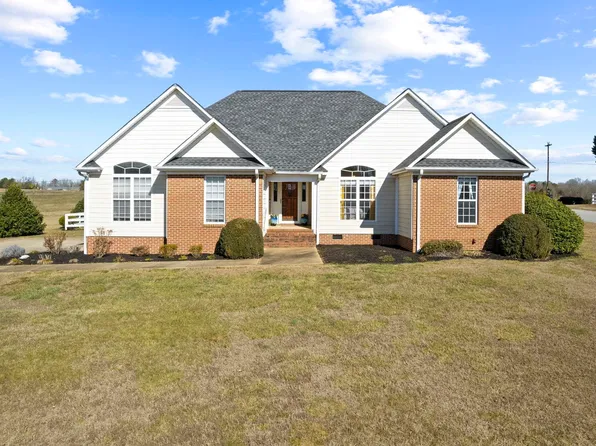 110 Wild Heather Dr, Campobello, SC 29322