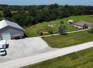 6875 Audrain Rd E #111, Centralia, MO 65240