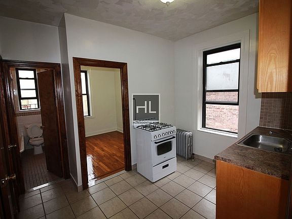 4th image of 3260 41st St APT 4E