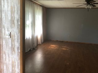 510 N Railroad St, Sims, IL 62886