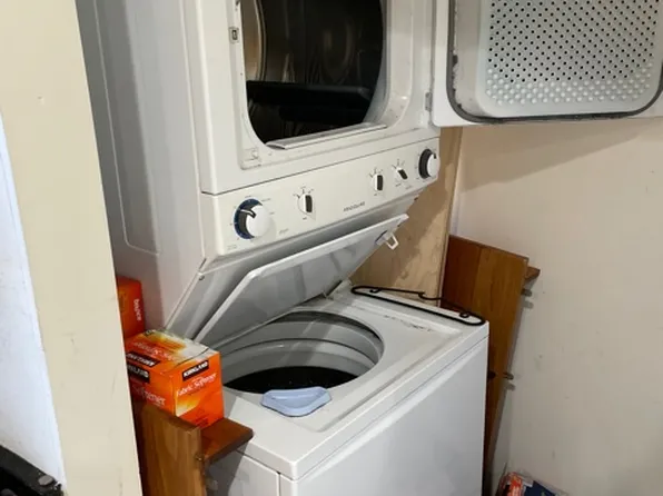 121 Calumet St #4, Roxbury Crossing, MA 02120