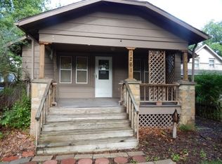 1261 SW Wayne Ave, Topeka, KS 66604