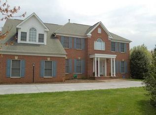 20201 Sweet Meadow Ln, Gaithersburg, MD 20882