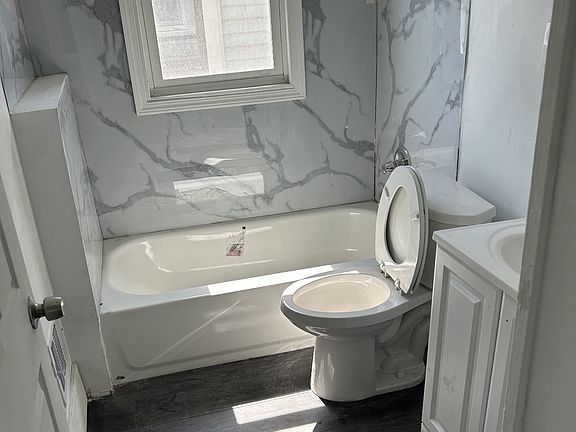 4th image of 2965 Hazelwood St #1 & 2