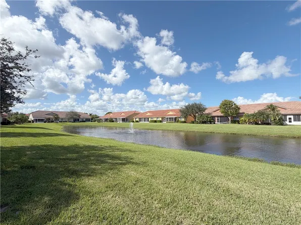 6370 Oxford Cir Unit 102B, Vero Beach, FL 32966