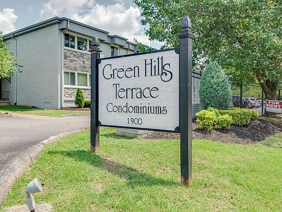 2nd image of 1900 Richard Jones Rd APT R4