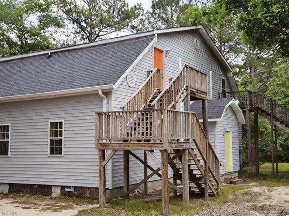 619 McKay St, Laurinburg, NC 28352