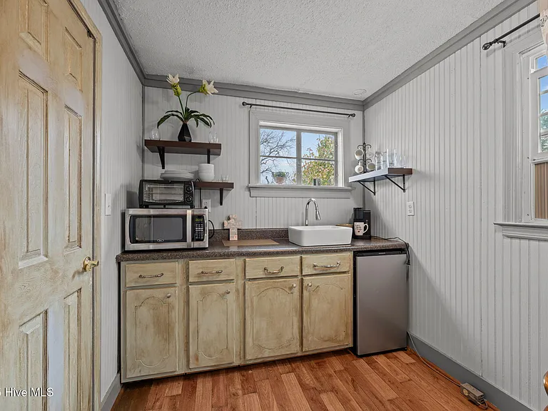 411 George St #3 — Photo 9
