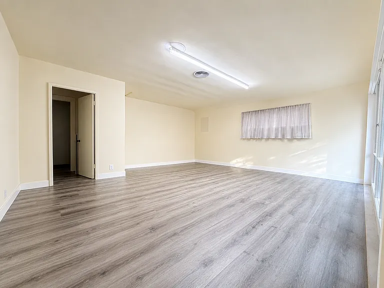 934 El Campo Dr — Photo 15