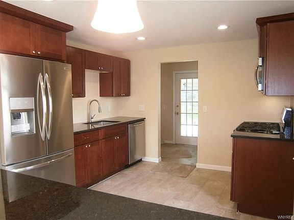 5th image of 360 Wendel Ave