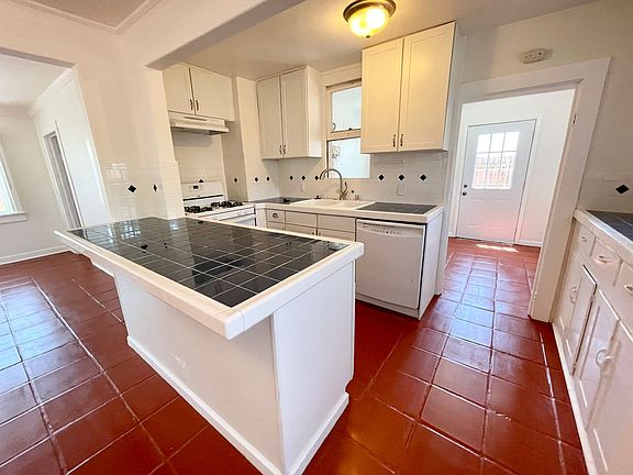3rd image of 4745-49 Brighton Ave #4745