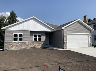 327 Union St, Johnson Creek, WI 53038