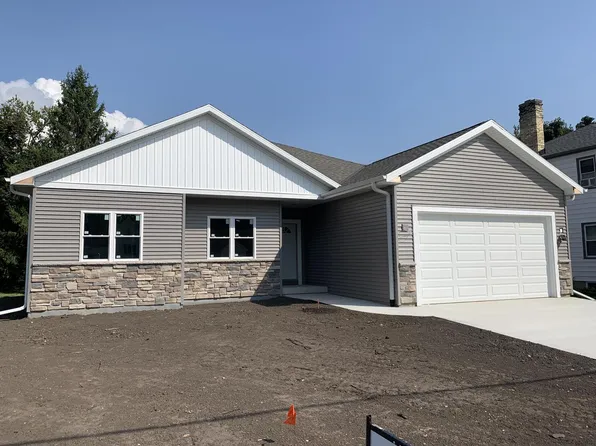 327 Union STREET, Johnson Creek, WI 53038