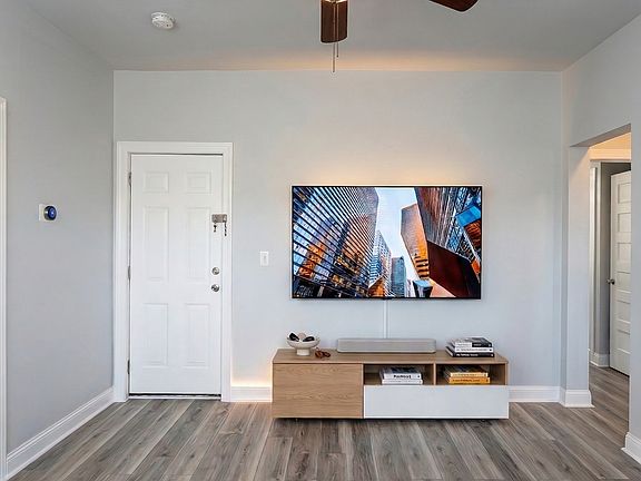 2nd image of 105 Richelieu Ter APT 2B