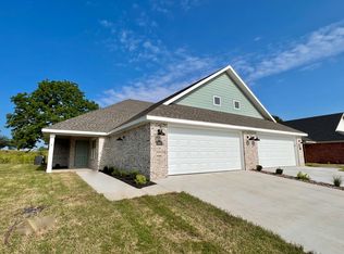 562 Bradford Dr #A, Springdale, AR 72762