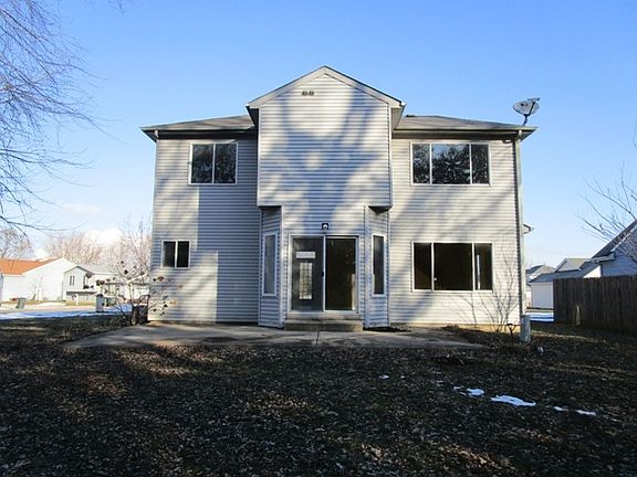 3rd image of 3718 Willow Crest Dr