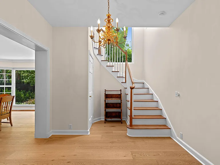 1554 N Ocean Way — Photo 12