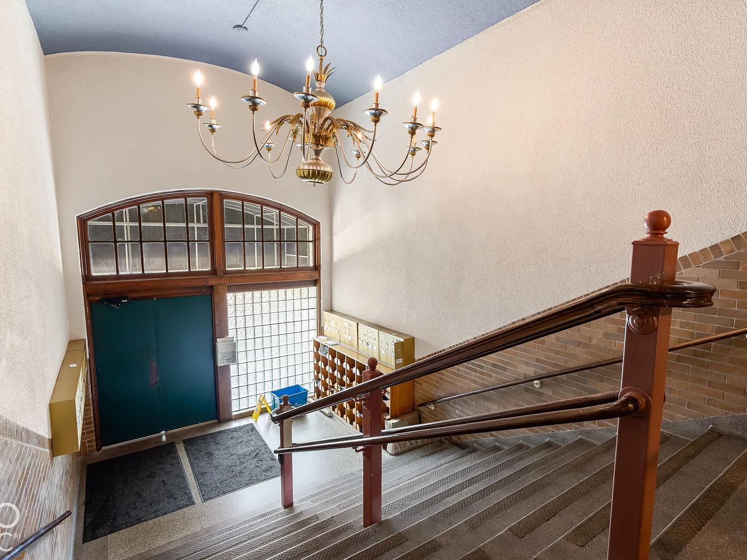 2 bed, 3.0 bath, 1286 sqft, $2,000 — Photo 2