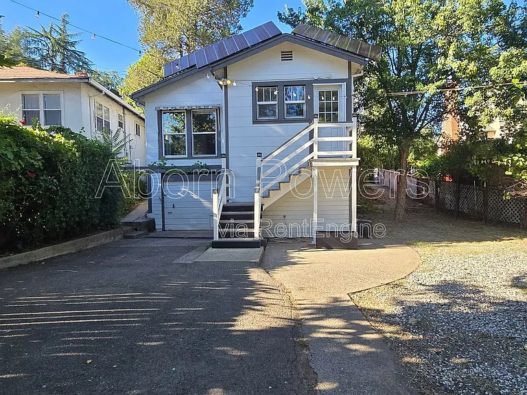 582 Canal St — Photo 2