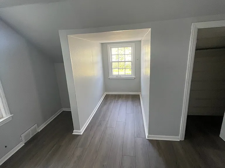 18530 Kingsville St — Photo 14