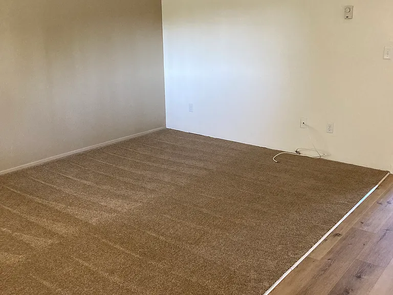 1052 Vale Terrace Dr — Photo 6