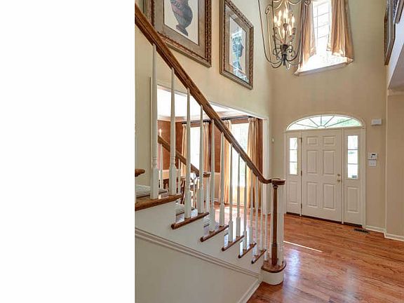 3rd image of 309 Century Oak Dr