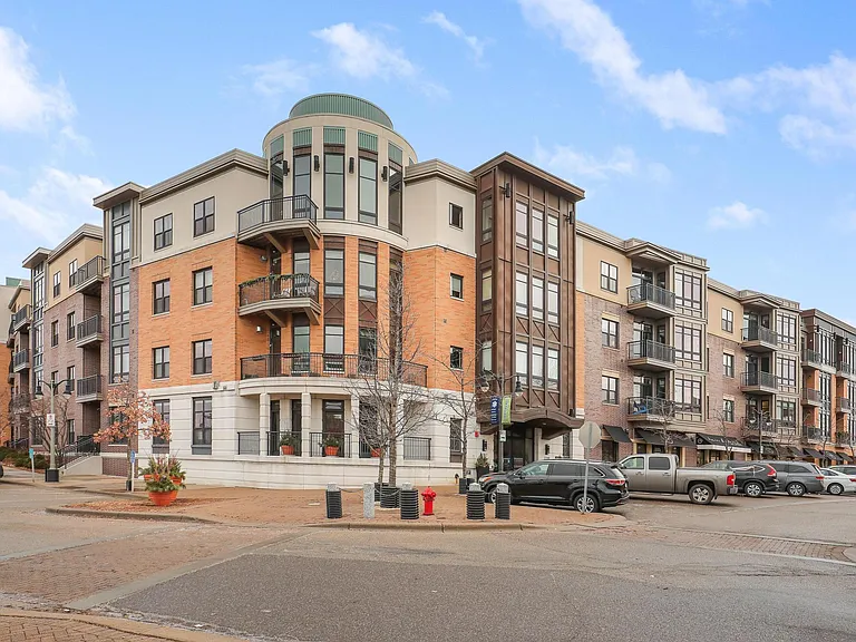 3709 Grand Way #330 — Photo 2