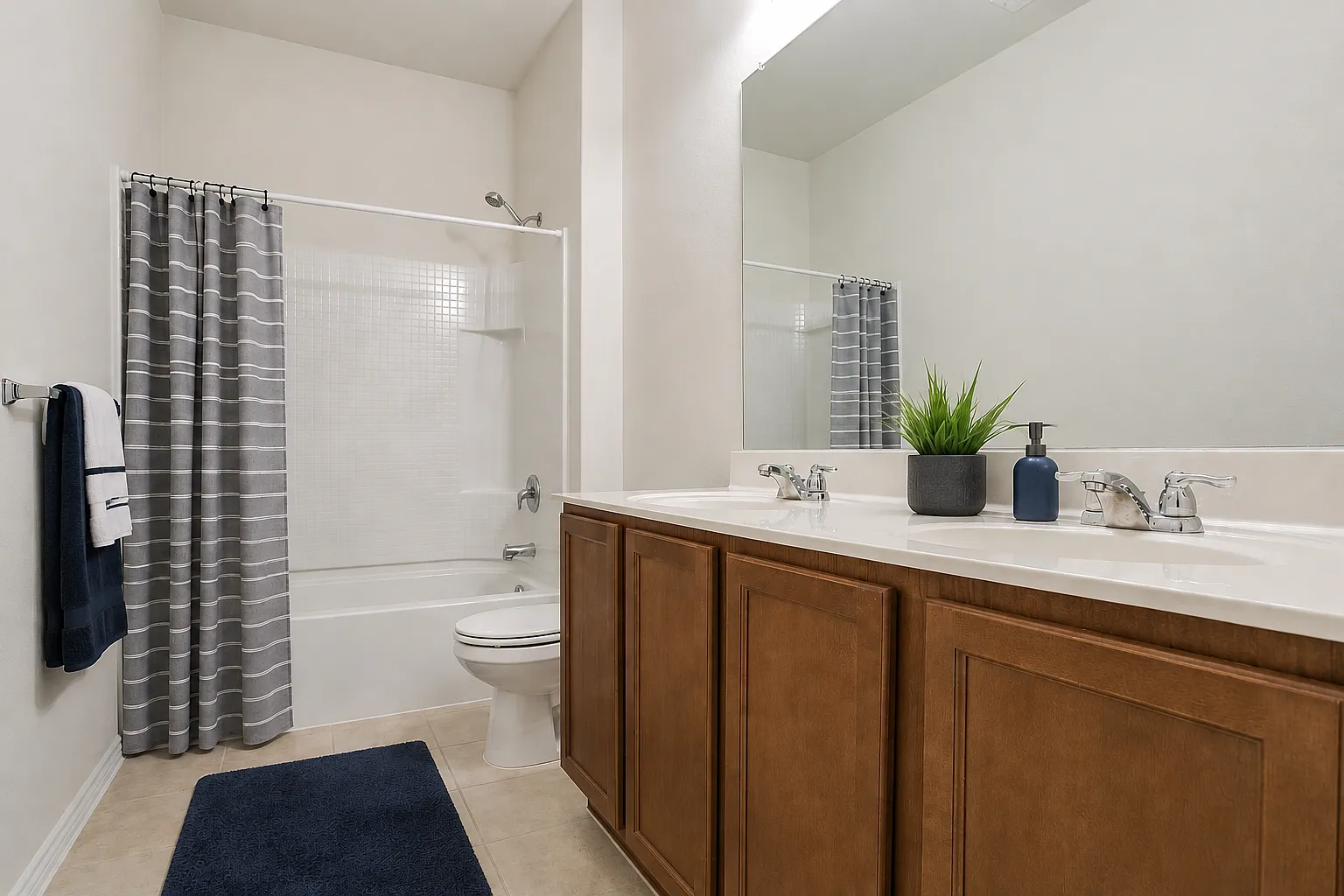 3 bed, 2192 sqft, $2,400 — Photo 3