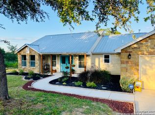 75 Patchwork Cors, Poteet, TX 78065