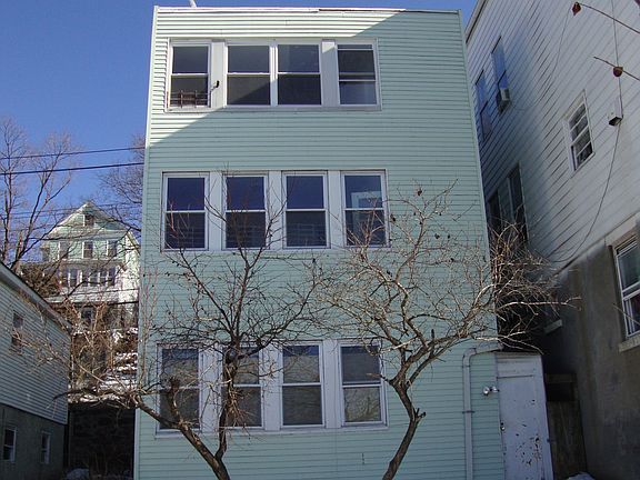 2nd image of 17 Van Cortlandt Park Ave