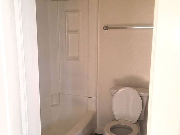 5th image of 1046 W Martin Luther King Junior Blvd #6