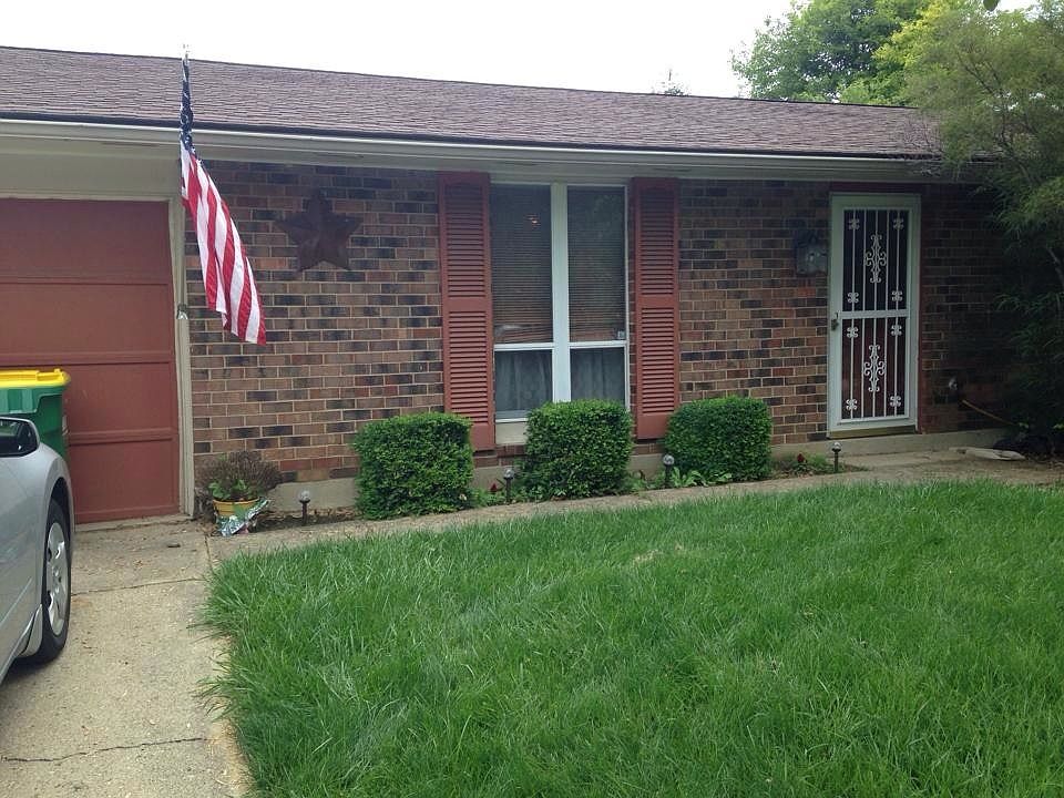 2nd image of 9665 Springwater Ln