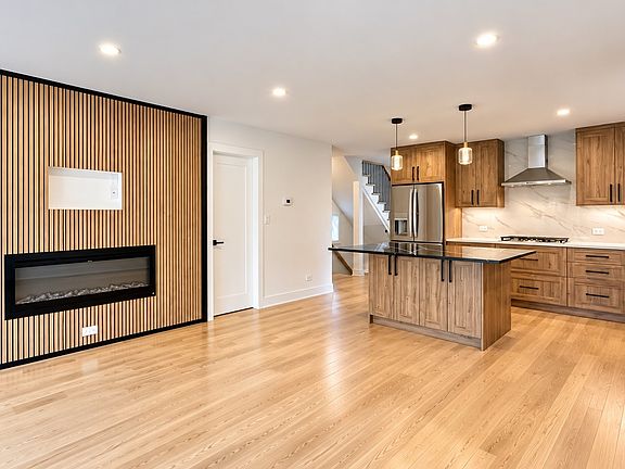 2nd image of 5322 N Oak Park Ave