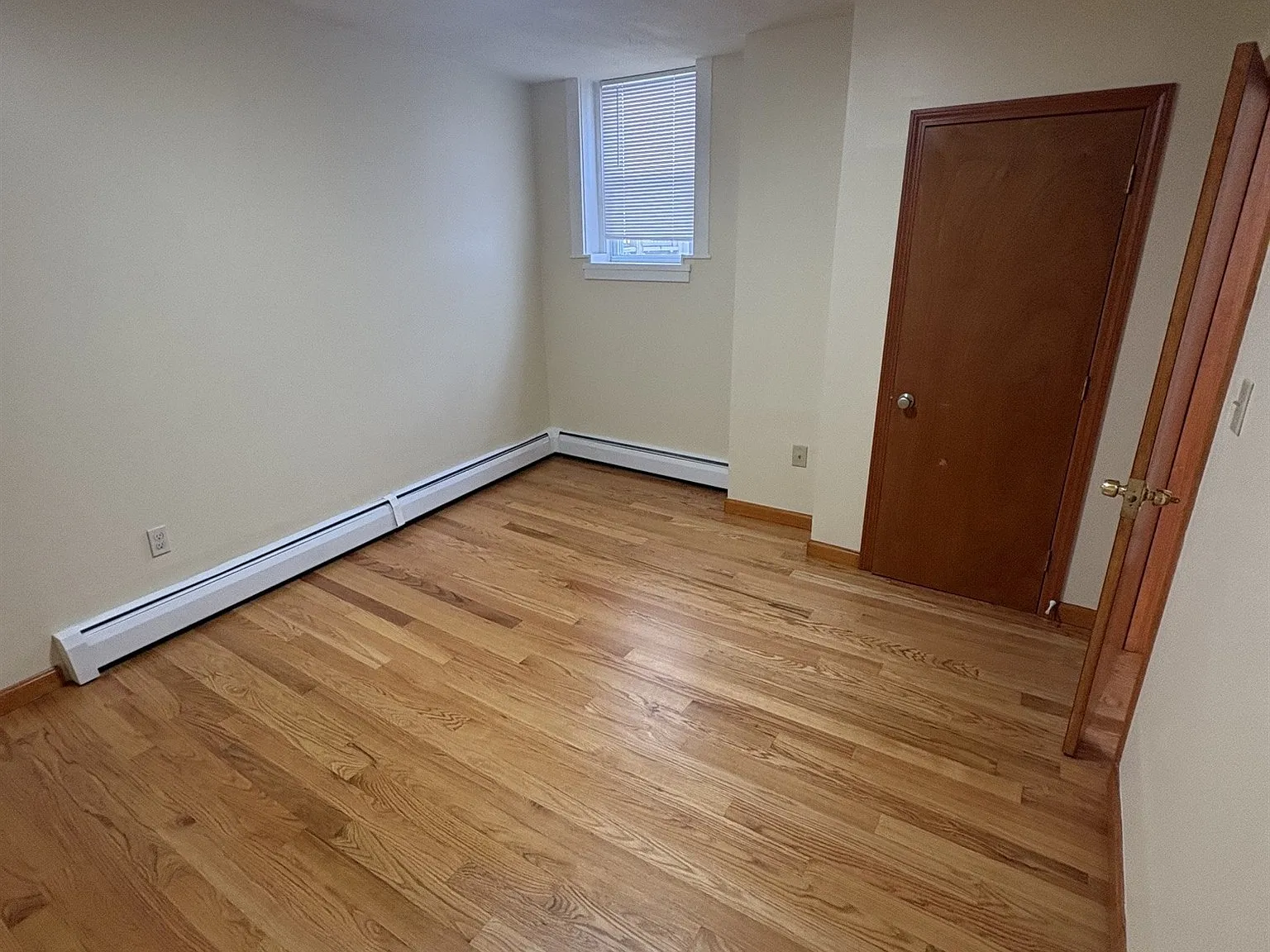 98 Perkins St — Photo 2