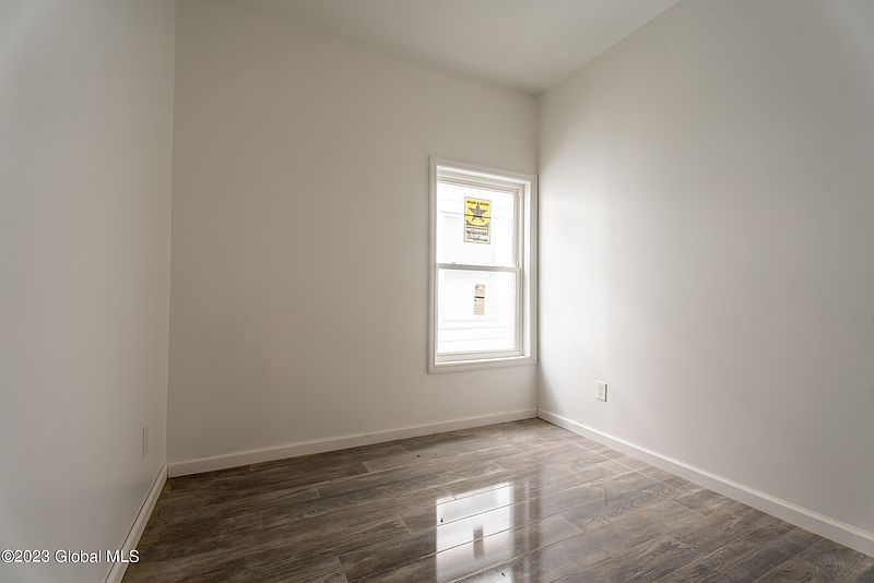 5th image of 239 6th Avenue